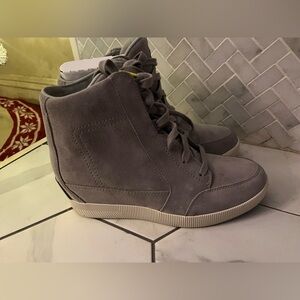 Sorel Women's Gray High-Top Sneakers- Out n about wedge.